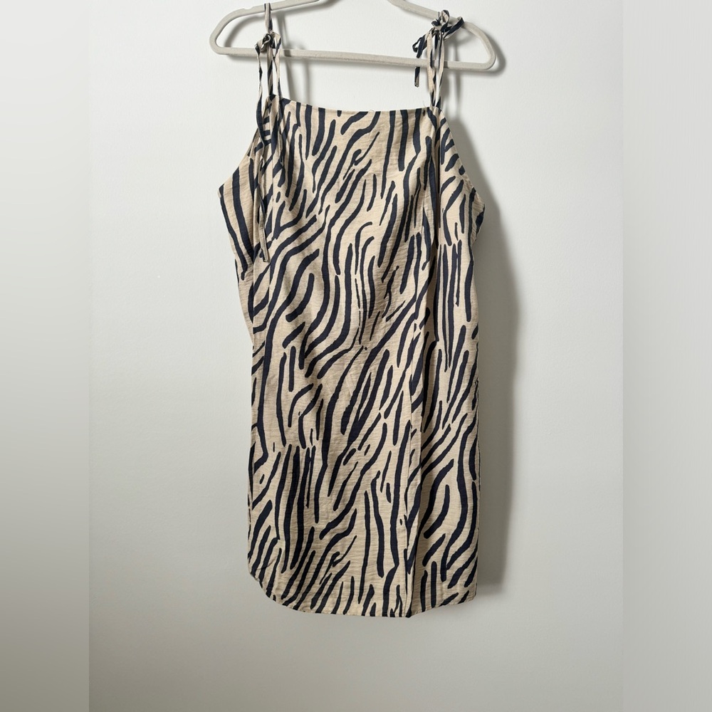 H&M Dress NWT - Picture 2 of 6